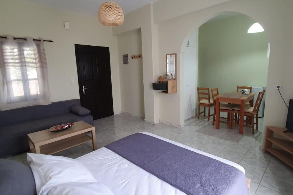 Cosy Messaria Apartment Messaria  Luaran gambar